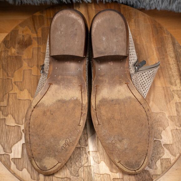 Womens Sam Edelman Pipp Gray Perforated Suede Ankle Booties Boots Size 8.5 M GUC - Picture 8 of 8